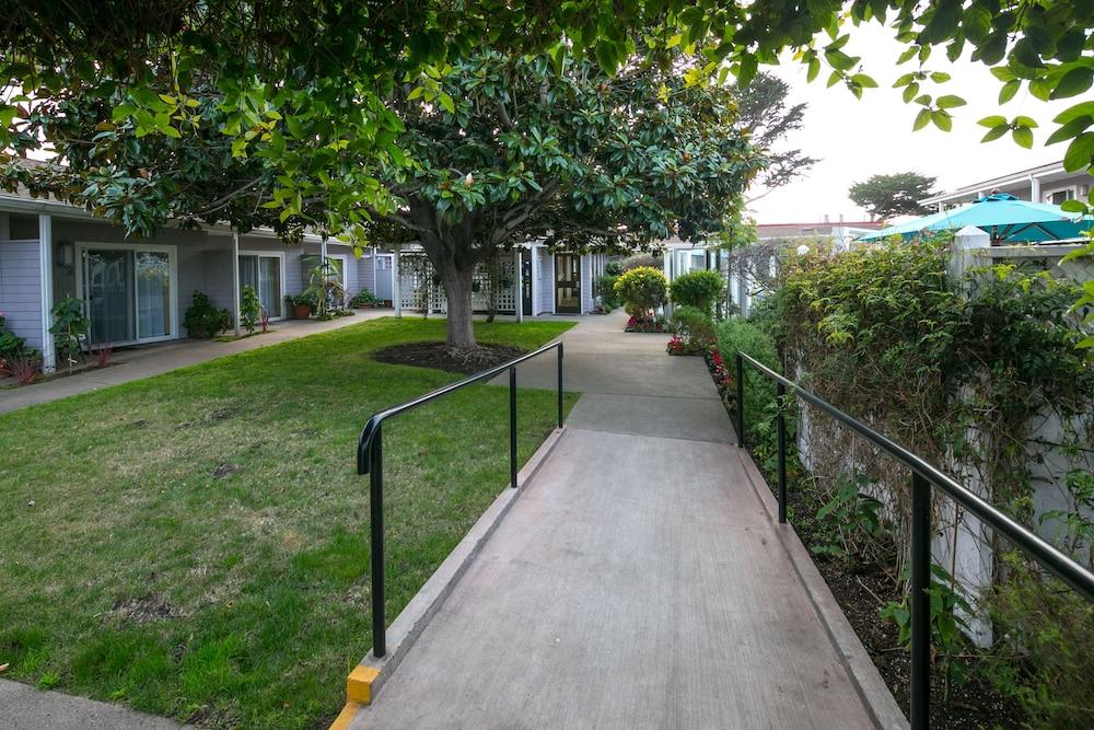 Monterey Bay Lodge Exterior photo