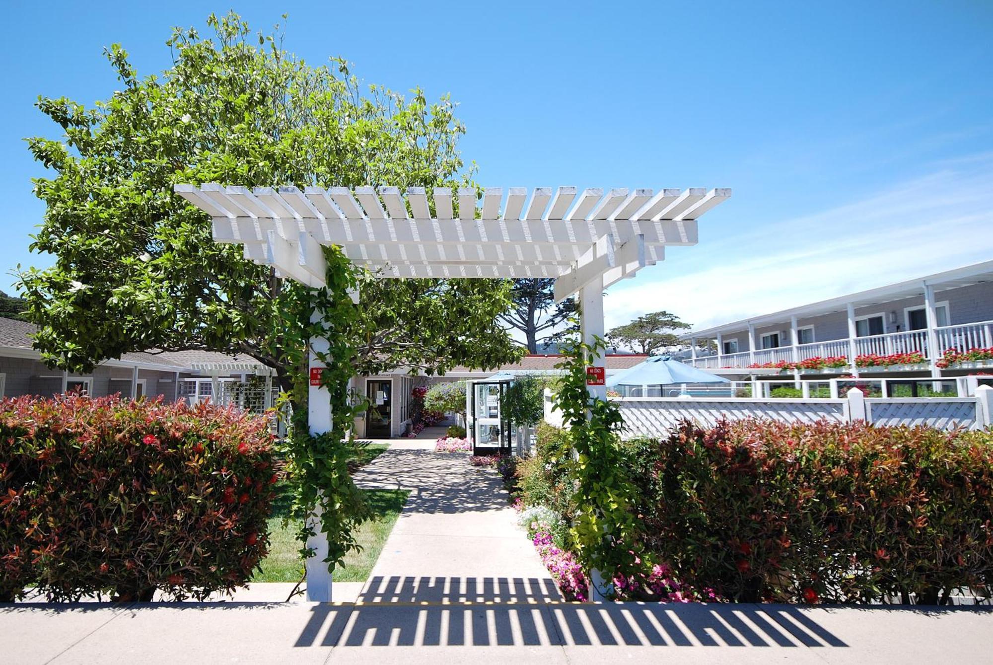 Monterey Bay Lodge Exterior photo